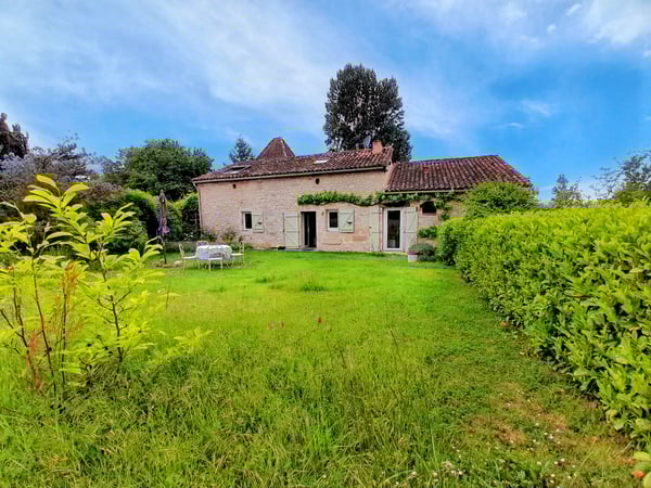 House in Castillonnes - view 1