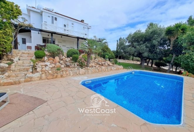 House in Pegeia - view 1