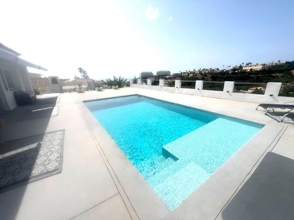 Villa in Malaga - view 1