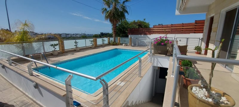 Apartment in Yeroskipou - view 1