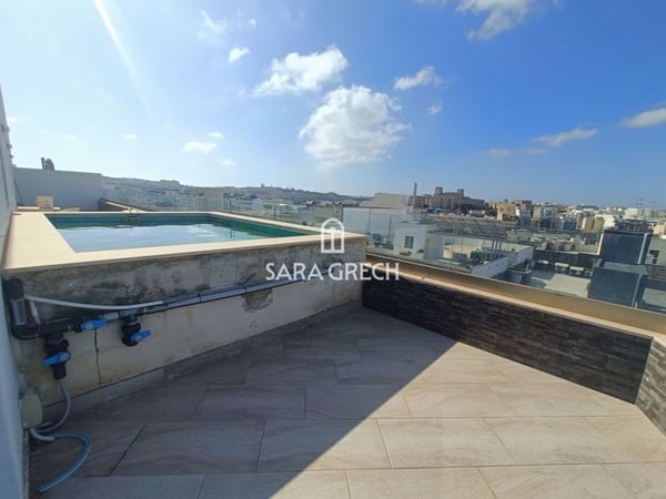 Penthouse in Ta' Xbiex - view 1