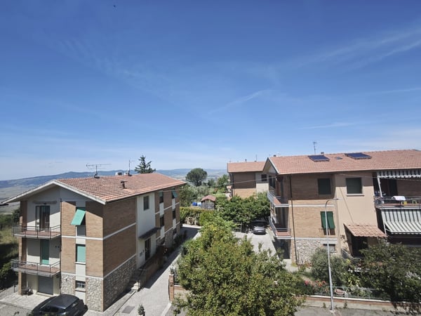 House in Volterra - view 1