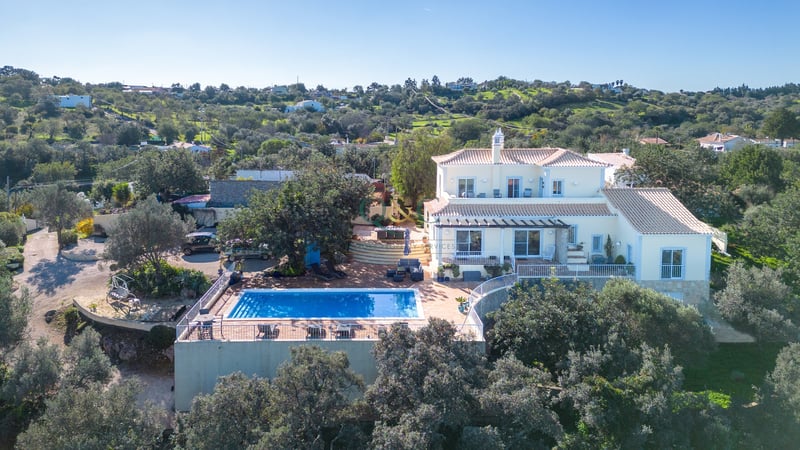 Villa in Sao Bras de Alportel - view 1