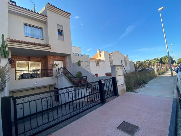 House in Rojales - view 1