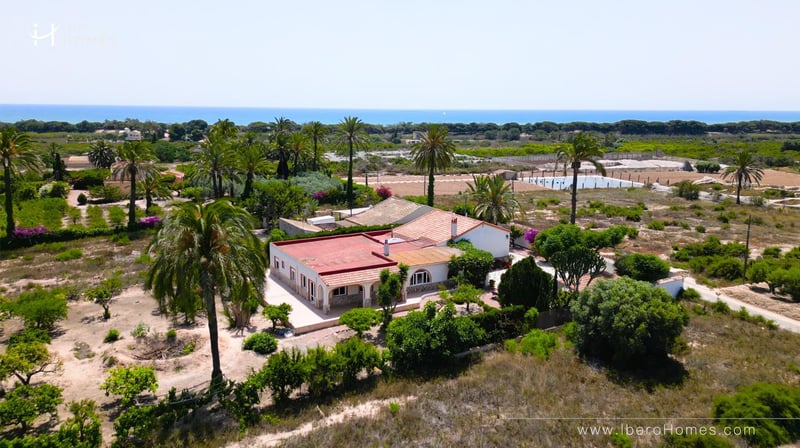 House in La Marina - view 1