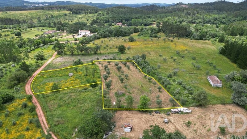 Land in Espinhal - view 1