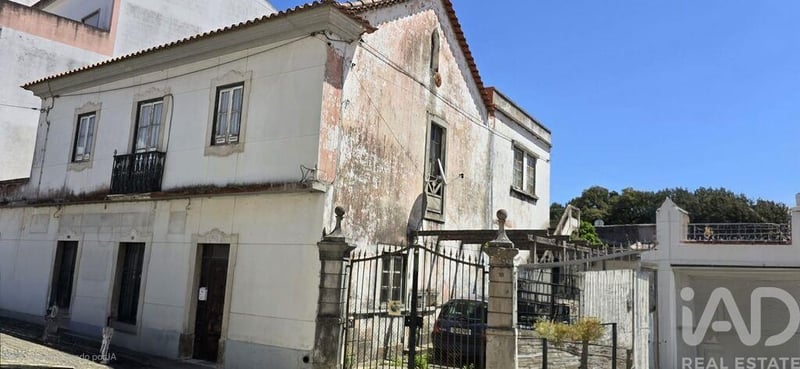 House in Bombarral - view 1