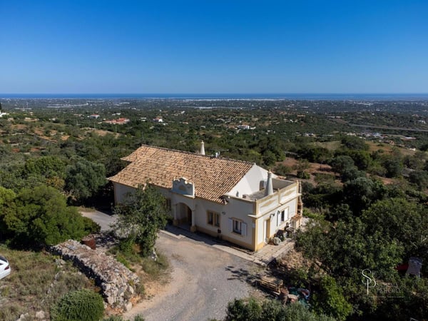 Villa in Faro - view 1