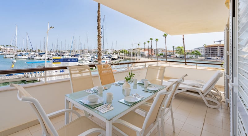 Apartment in Meia Praia - view 1