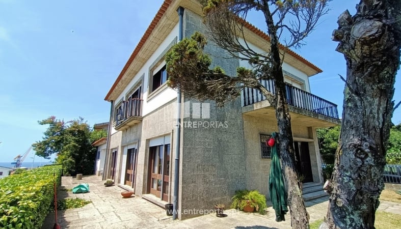 House in Meadela - view 1