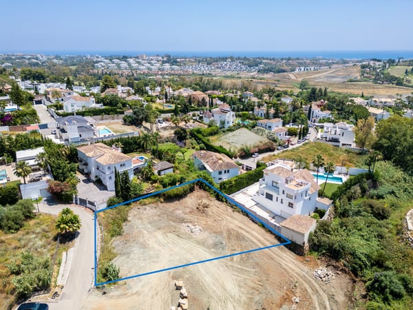 Land in El Paraiso - view 1