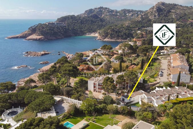 House in Girona - view 1