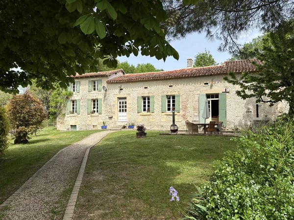 House in Aubeterre-sur-Dronne - view 1