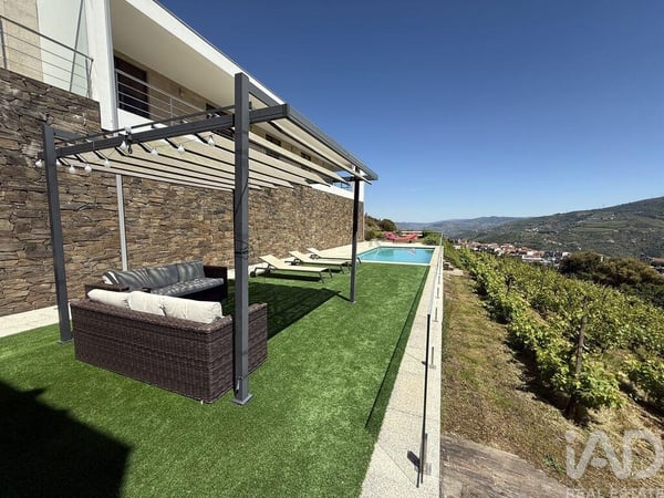 House in Gestaco - view 1