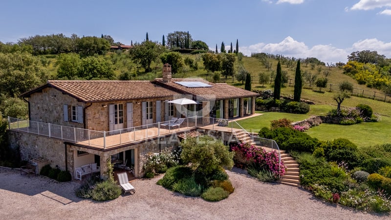 House in Magliano in Toscana - view 1