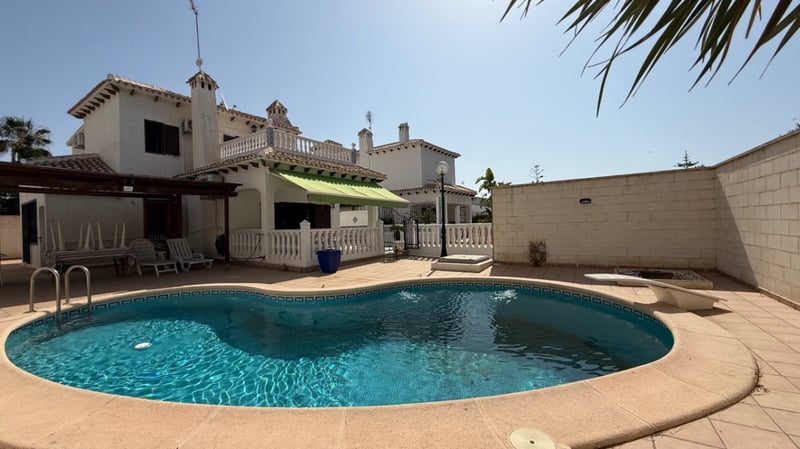 Villa in Playa Flamenca - view 1