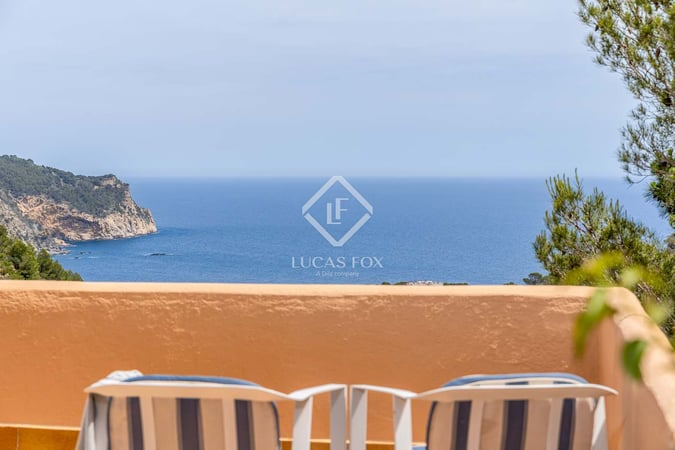 House in Girona - view 1