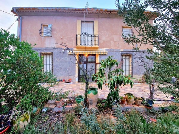 Villa in Ciudad Jardin - view 1