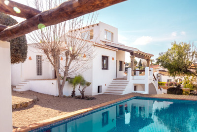 Villa in Ciudad Jardin - view 1