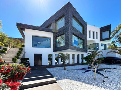Villa in Ciudad Jardin - view 1