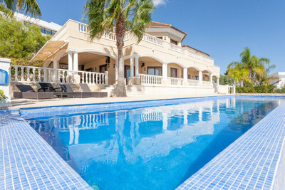 Villa in Alicante - view 1
