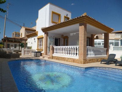 Villa in Ciudad Jardin - view 1