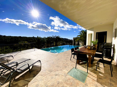 Villa in Ciudad Jardin - view 1