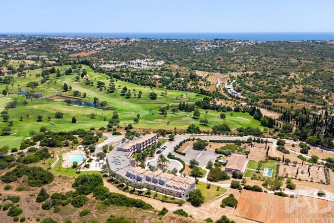 Apartment in Estombar - view 1