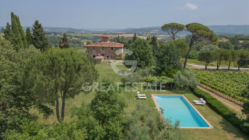 House in Cetona - view 1