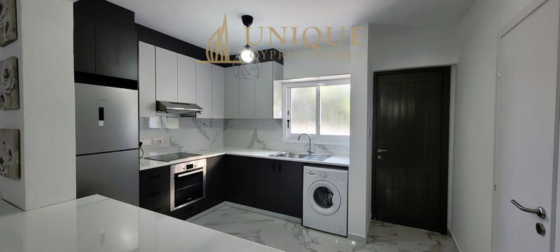 House in Chlorakas - view 1