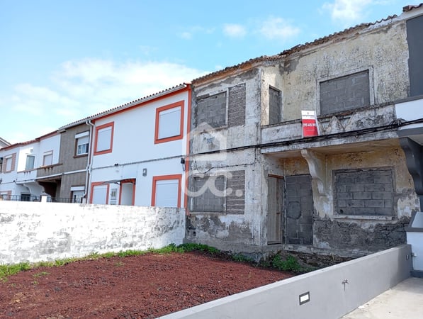 House in Santa Rita - view 1