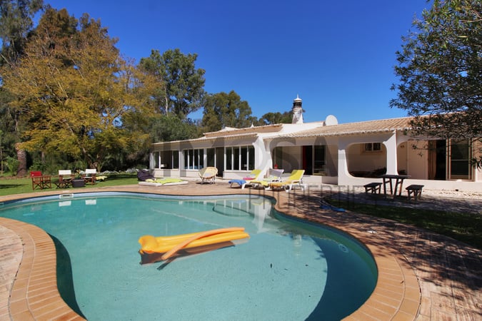 House in Penina - view 1