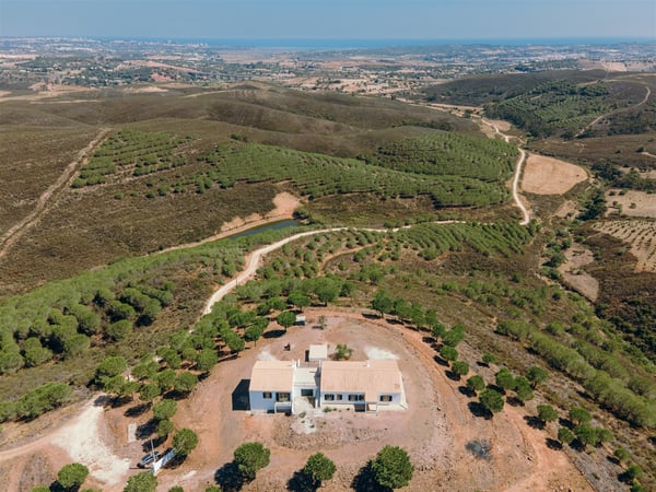 Country Estate in Odiaxere - view 1