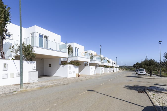 House in Sagres - view 1