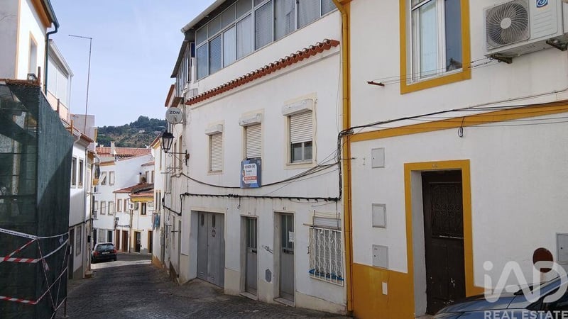 House in Portalegre - view 1