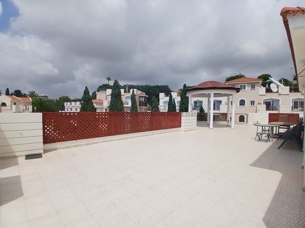 Apartment in Ayios Theodoros - view 1