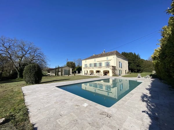 House in Castillonnes - view 1