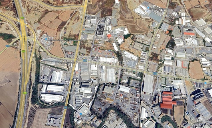 Land in Ayioi Omoloyites - view 1