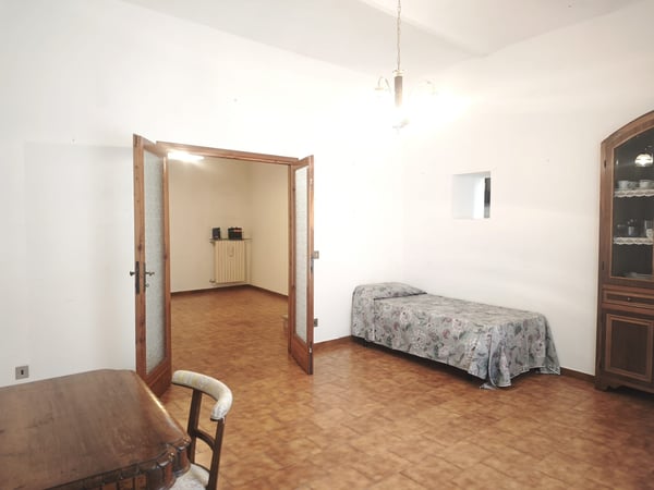 House in Volterra - view 1