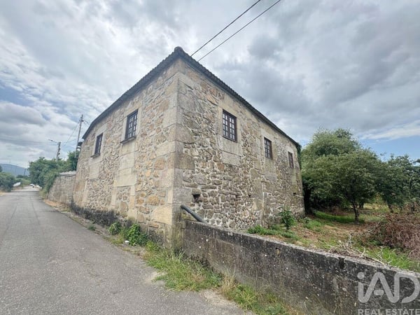 House in Cortes - view 1