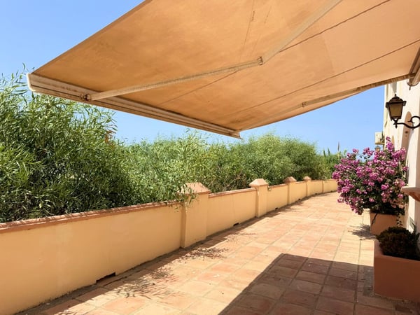 House in Estepona - view 1