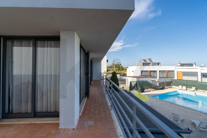 Villa in Quelfes - view 1
