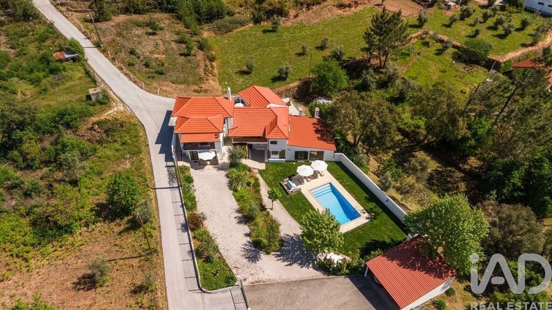 House in Pedrogao Grande - view 1