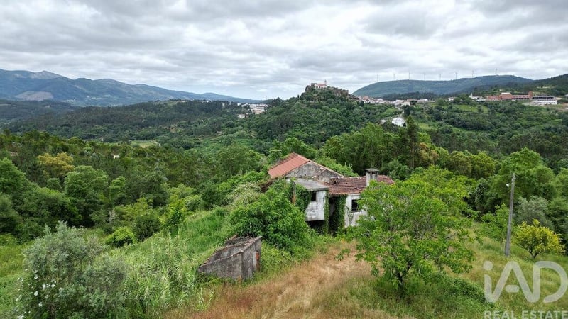 House in Penela - view 1