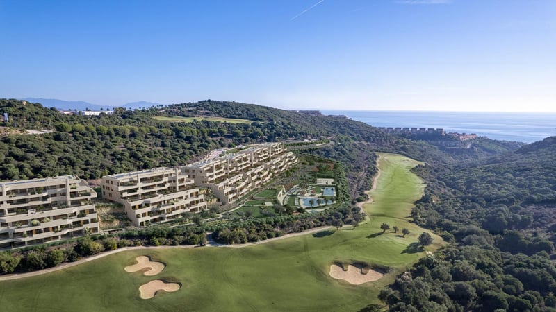 Apartment in La Alcaidesa - view 1