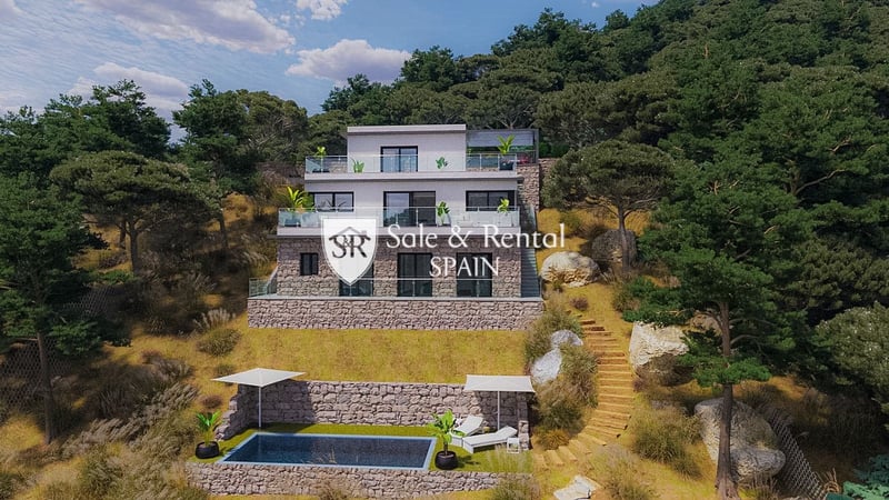 House in Lloret de Mar - view 1