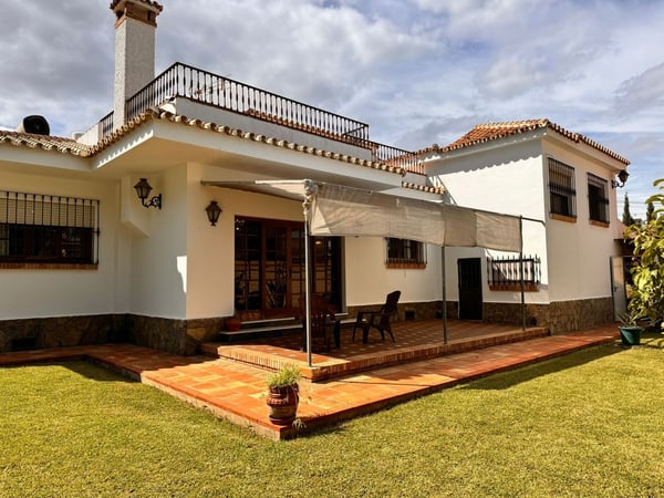Villa in Malaga - view 1