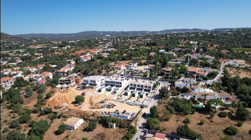 House in Vale Formoso - view 1