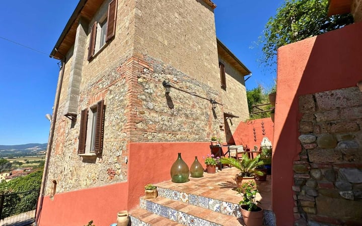 House in Santa Maria - view 1