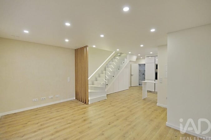 House in Fernao Ferro - view 1